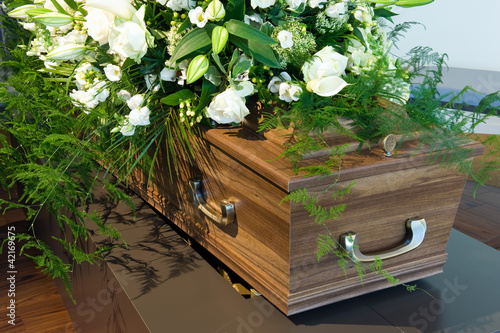 Canvas Print Coffin in morgue