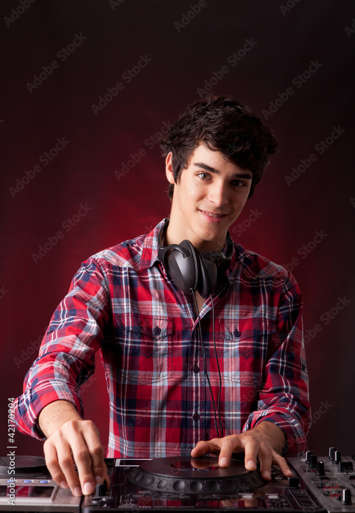 DJ DJ