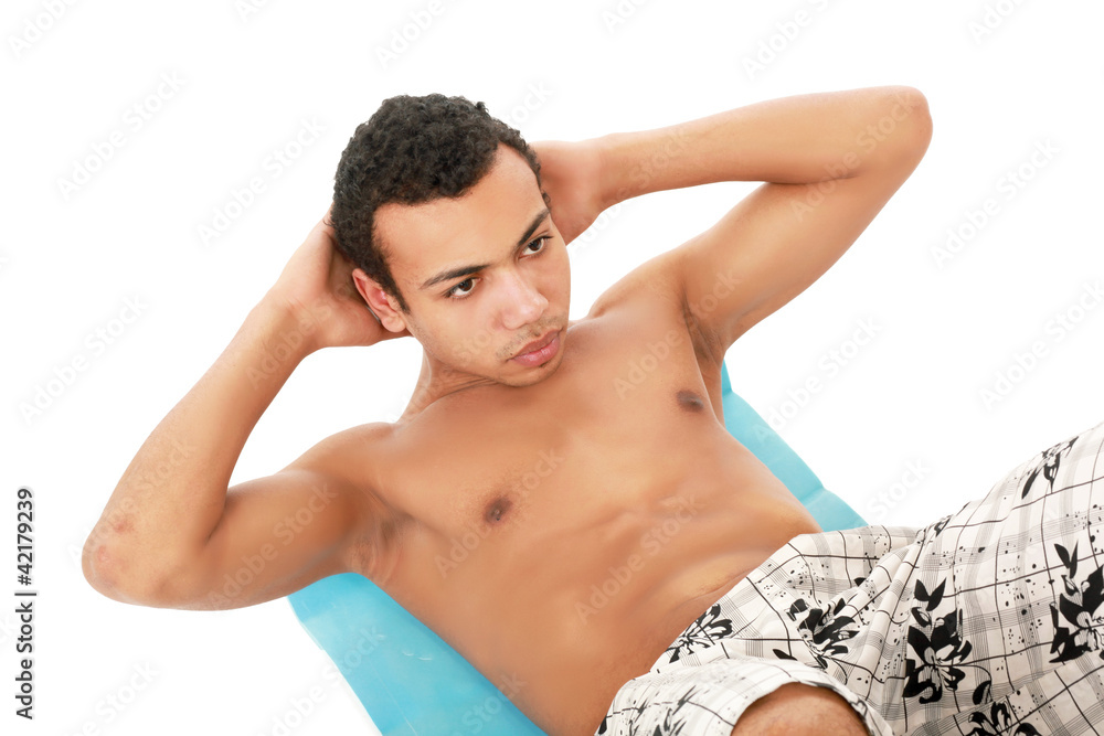 Obraz premium A young muscular man training