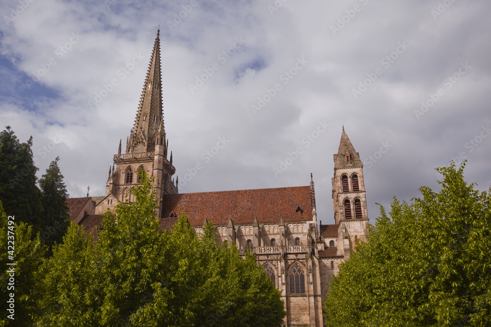 Obraz premium The cathedral of Saint Lazare in Autun, France.
