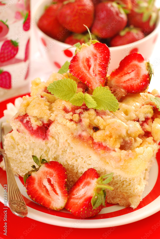 yeast cake with strawberry