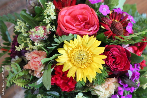 Fototapeta Naklejka Na Ścianę i Meble -  un omaggio floreale