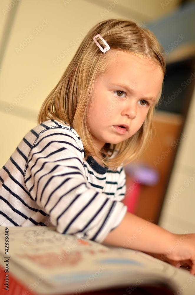 bébé à l'école bébé à l'école