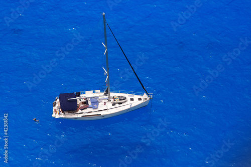 Sailing in Greece around Lefkas island © Netfalls