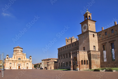 Carpi, palazzo Pio e duomo