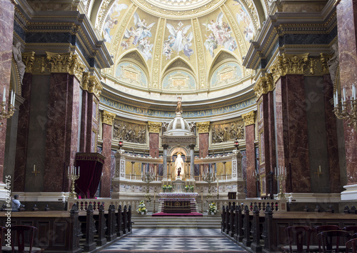 St. Stephen s Basilica  central part with altar