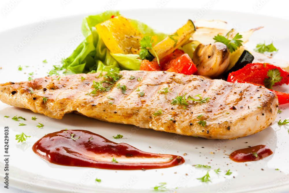 Grilled chicken breasts and vegetables Grilled chicken breasts and vegetables