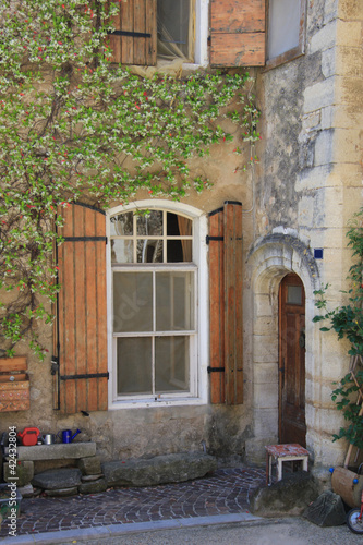 Fototapeta Naklejka Na Ścianę i Meble -  House in the Provence, France