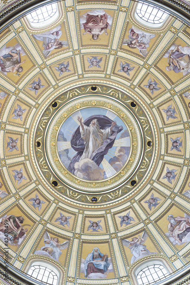 St. Stephen's Basilica, cupola closeup