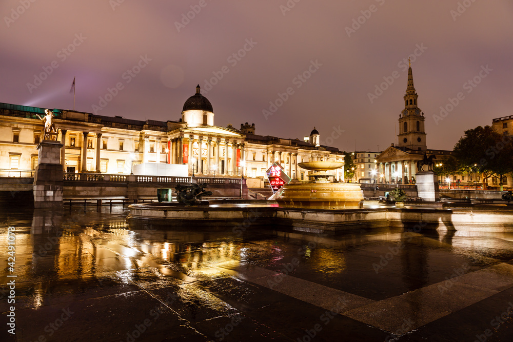 National Gallery and Trafalgar Square in the Night, London, Unit