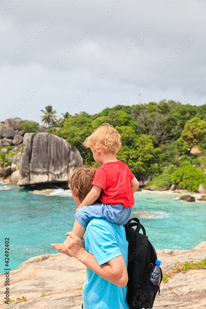 Fototapeta premium travelling with baby