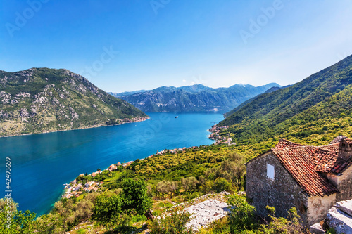 The old house with view on the sea and mountains