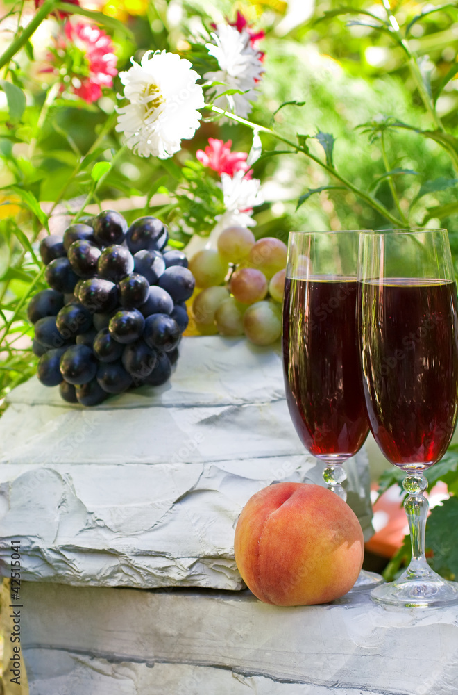 Wine glasses of wine and fruit Wine glasses of wine and fruit