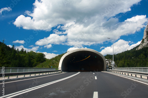 tunel photo