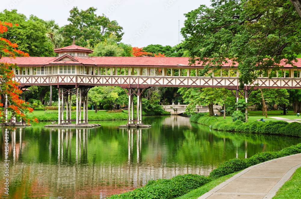 Wood bridge in Sanam Chan Palace, Nakhon pathom, Thailand Wood bridge in Sanam Chan Palace, Nakhon pathom, Thailand