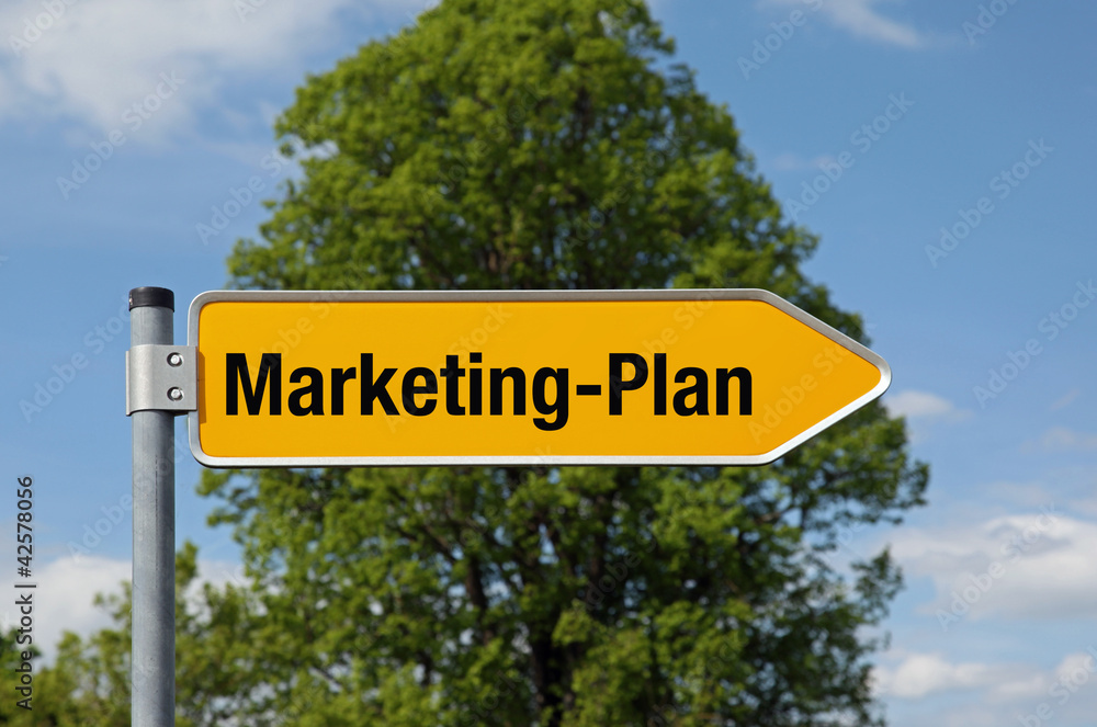 Fototapeta premium Pfeil mit Baum MARKETING PLAN