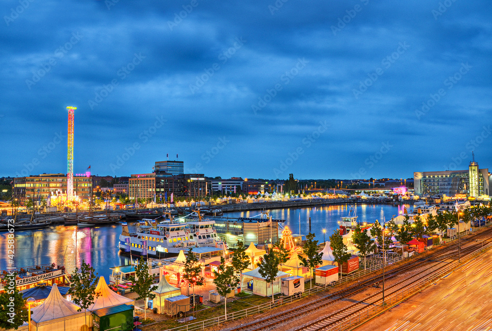 Obraz premium Kieler Woche Hafen