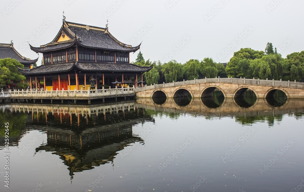 Naklejka premium Quanfu Temple in Zhouzhuang, China