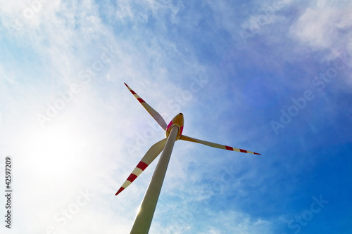 Windrad eines Wind Kraftwerkes für Strom © Gina Sanders
