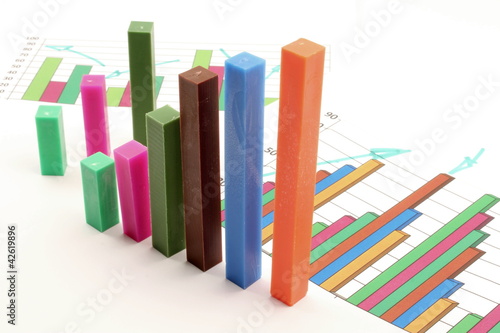 Oggetto in 3d di affari celebra il successo sul diagramma photo