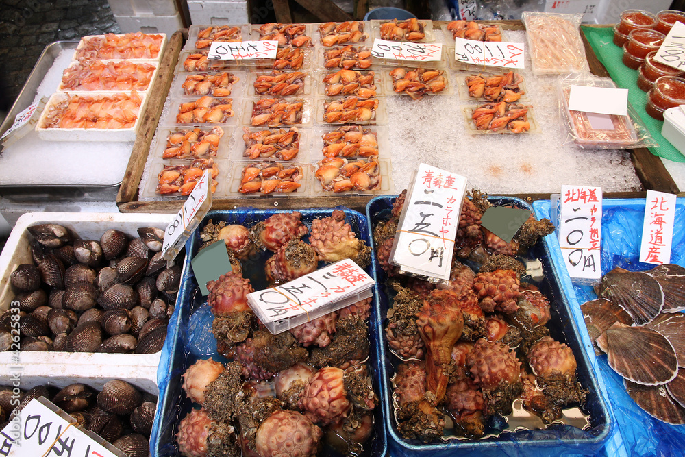 Obraz premium Seafood market in Japan - Tsukiji in Tokyo