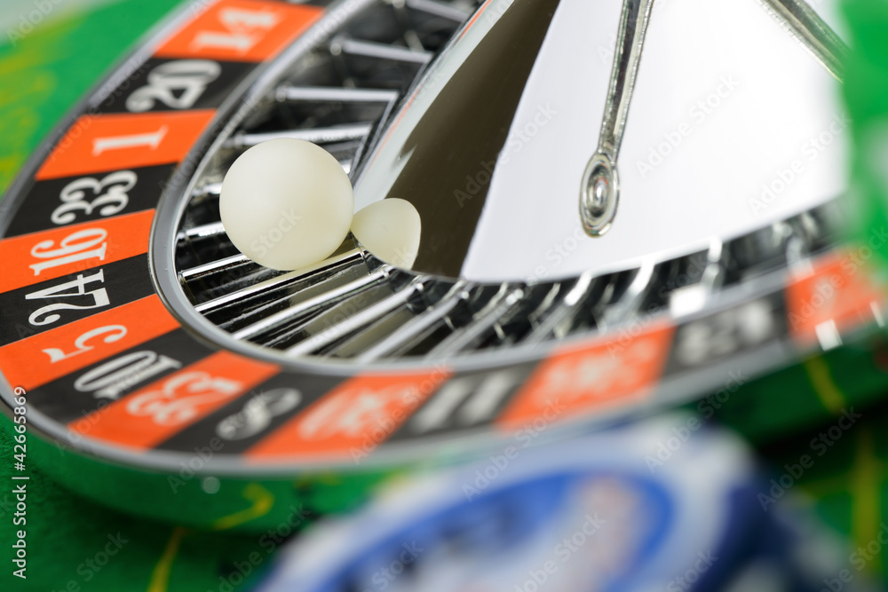 Obraz premium Roulette wheel in casino closeup