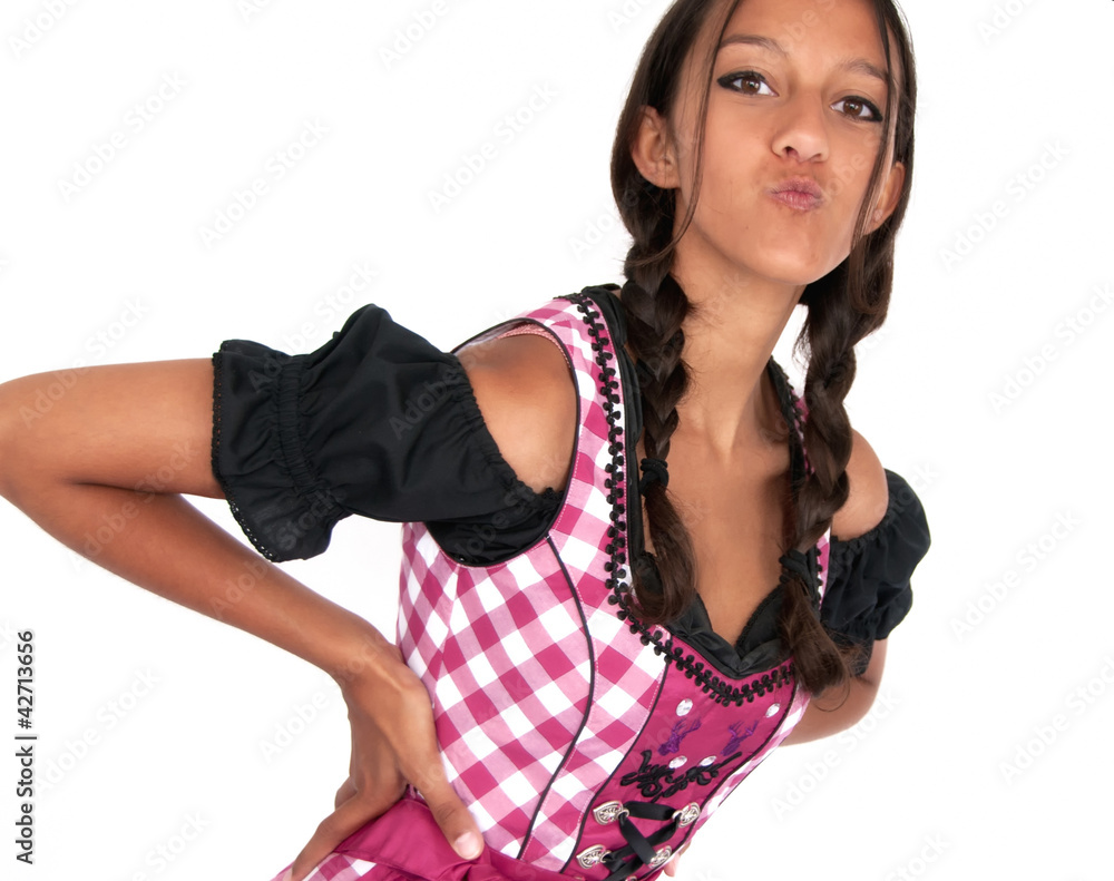 Wunderhübsche Frau im Dirndl / Bayerische Trachten Wunderhübsche Frau im Dirndl / Bayerische Trachten