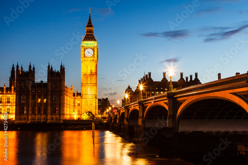 Big Ben and House of Parliament at Night  London  United Kingdom