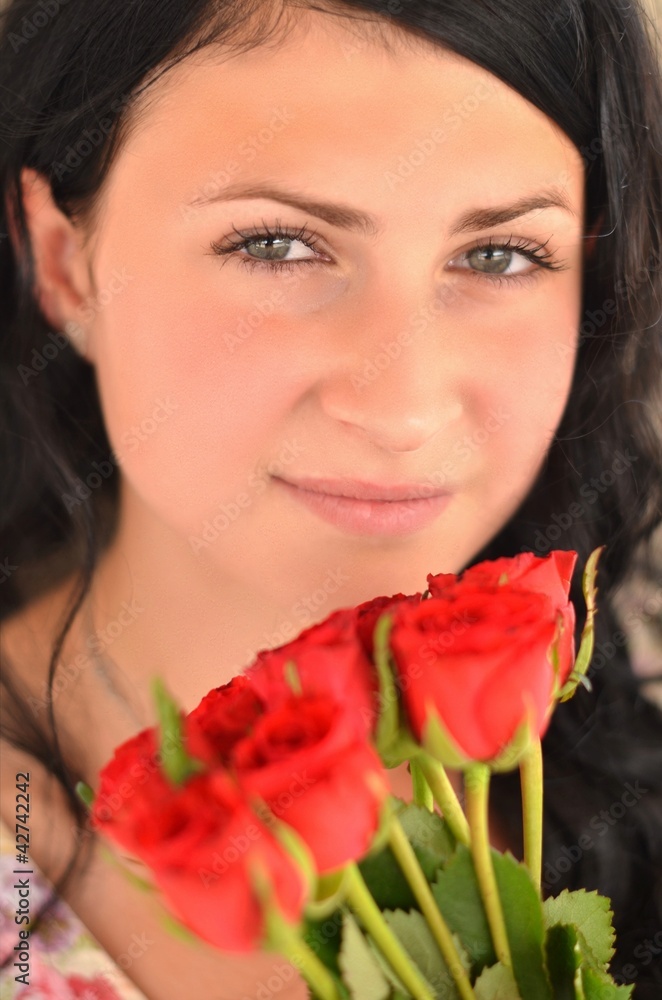 femme avec fleur femme avec fleur