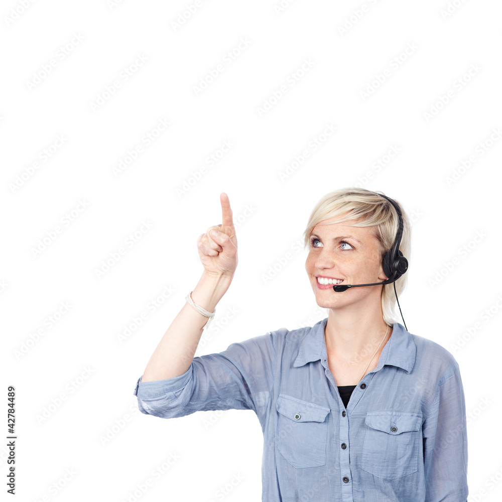 frau mit headset zeigt auf etwas frau mit headset zeigt auf etwas