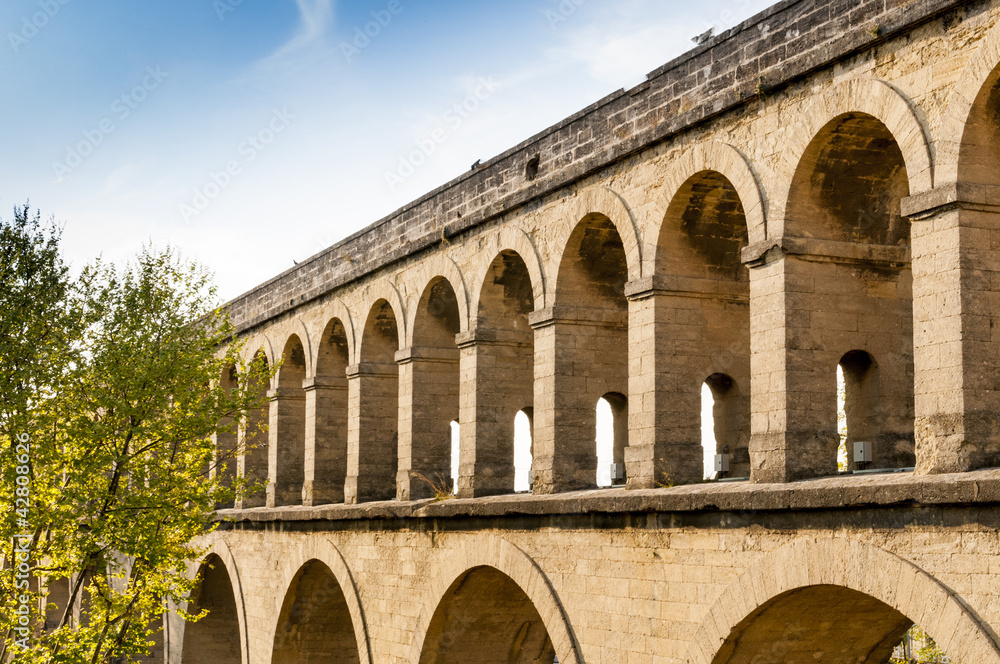 Obraz premium Petites ruelles et maisons anciennes dans le centre historique d