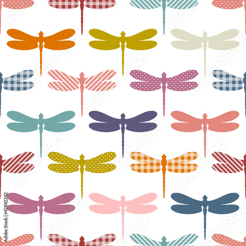 Retro Color Dragonflies Pattern Seamless Pattern