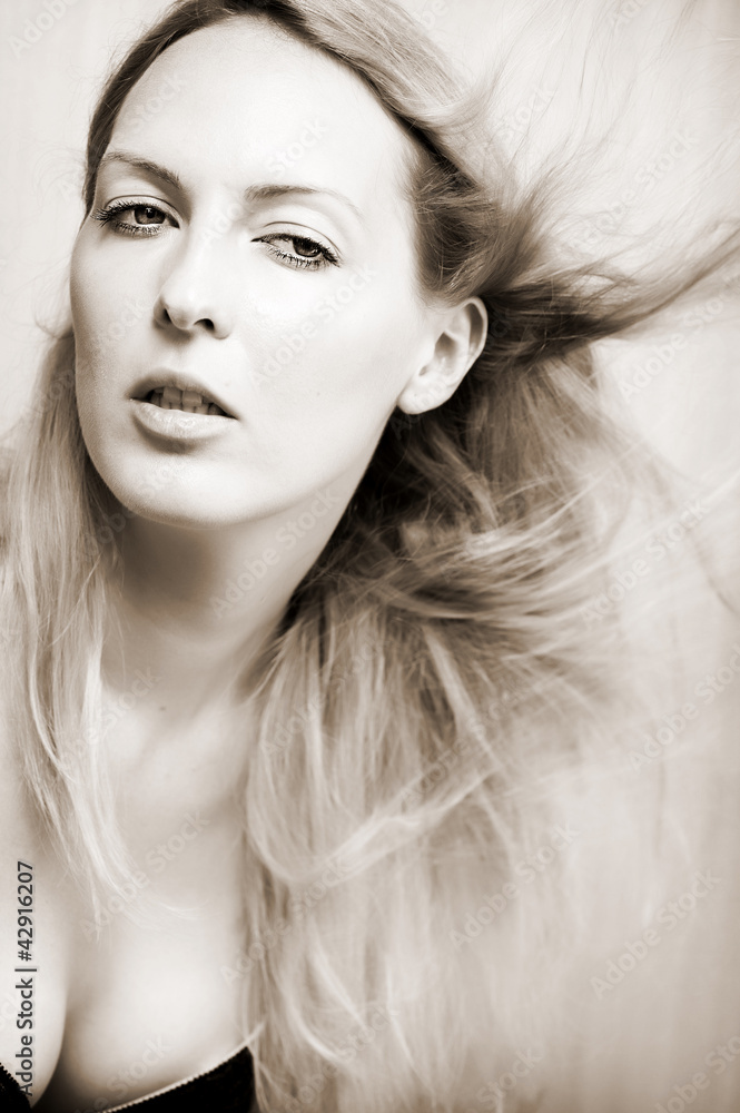 Fototapeta premium Fashion portrait of beauty woman