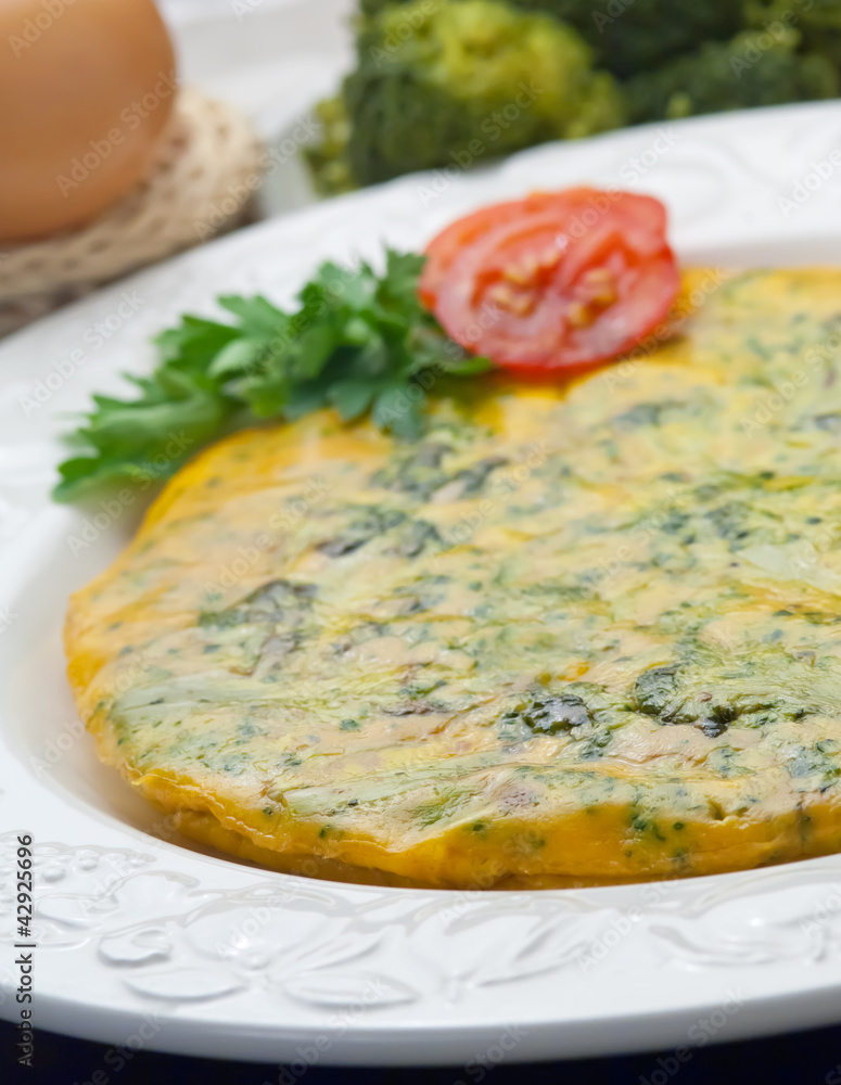 Frittata con broccoli - Omelette with broccoli Frittata con broccoli - Omelette with broccoli