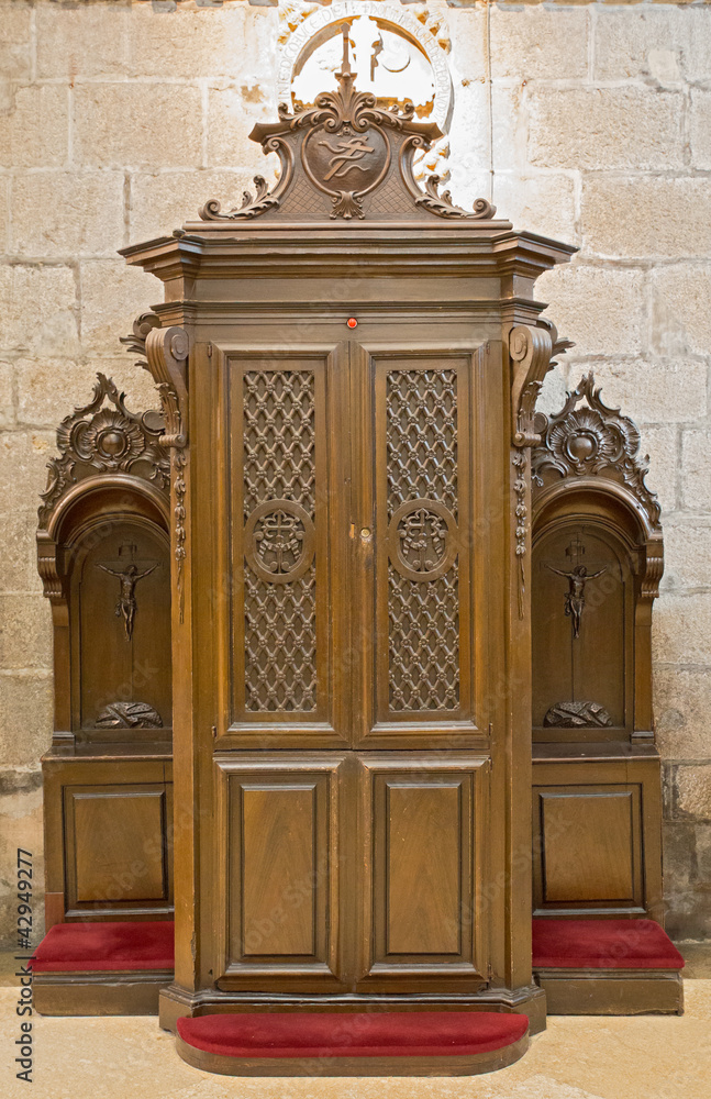 confessional confessional