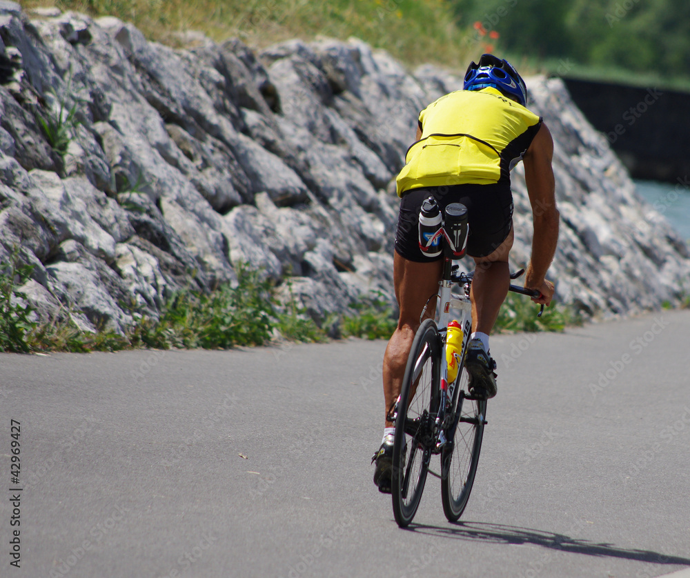 Fototapeta premium cyclisme - piste cyclable