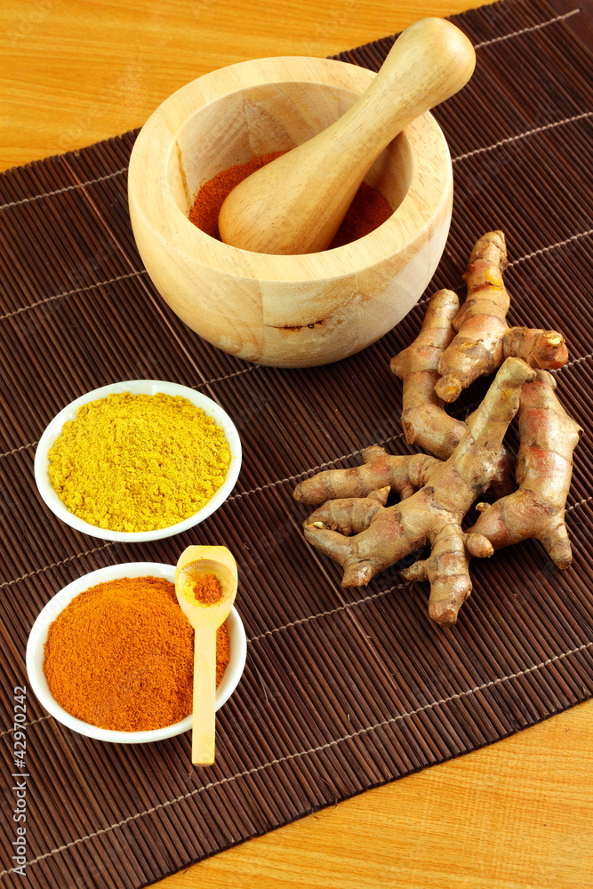 Fresh turmeric powder and turmeric powder with the drug Fresh turmeric powder and turmeric powder with the drug