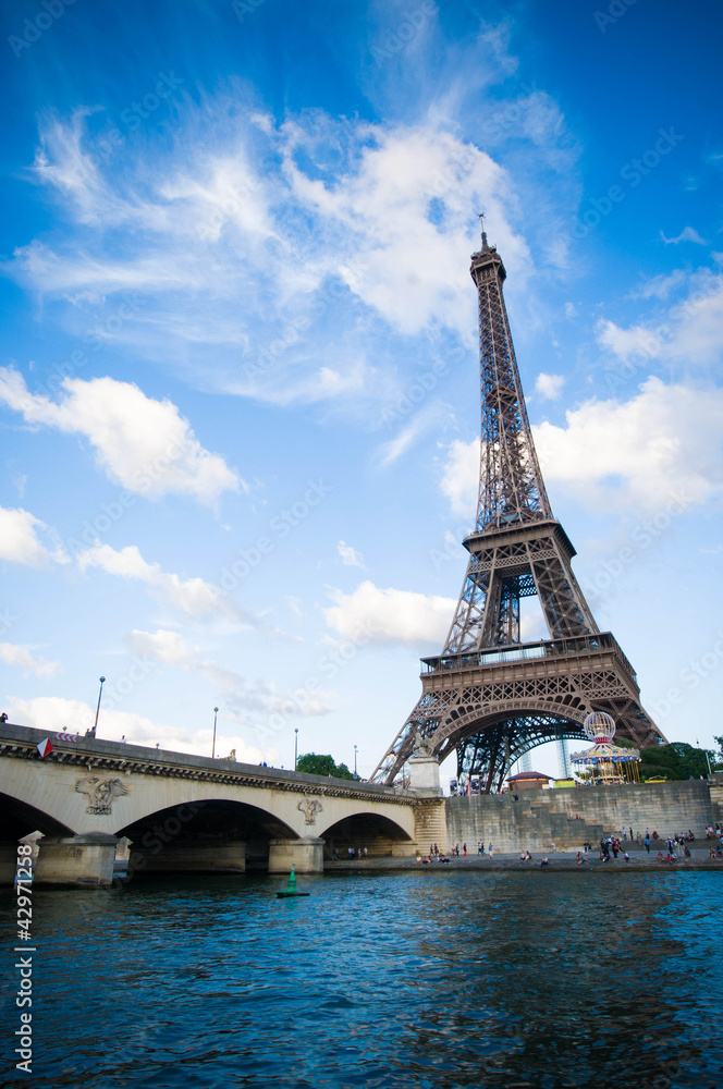 Obraz premium Tour eiffel - European national landmark