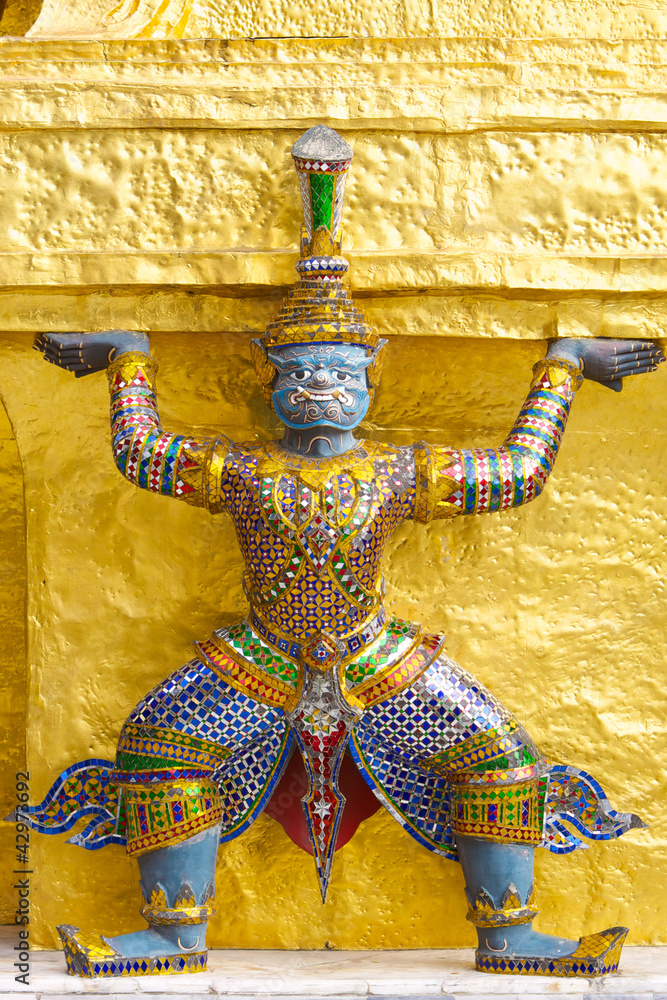 Giant Statue in Thai temple