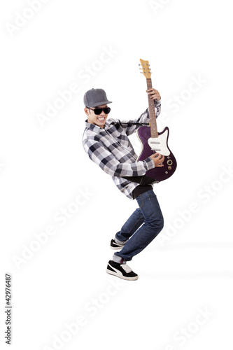 Action of guitarist