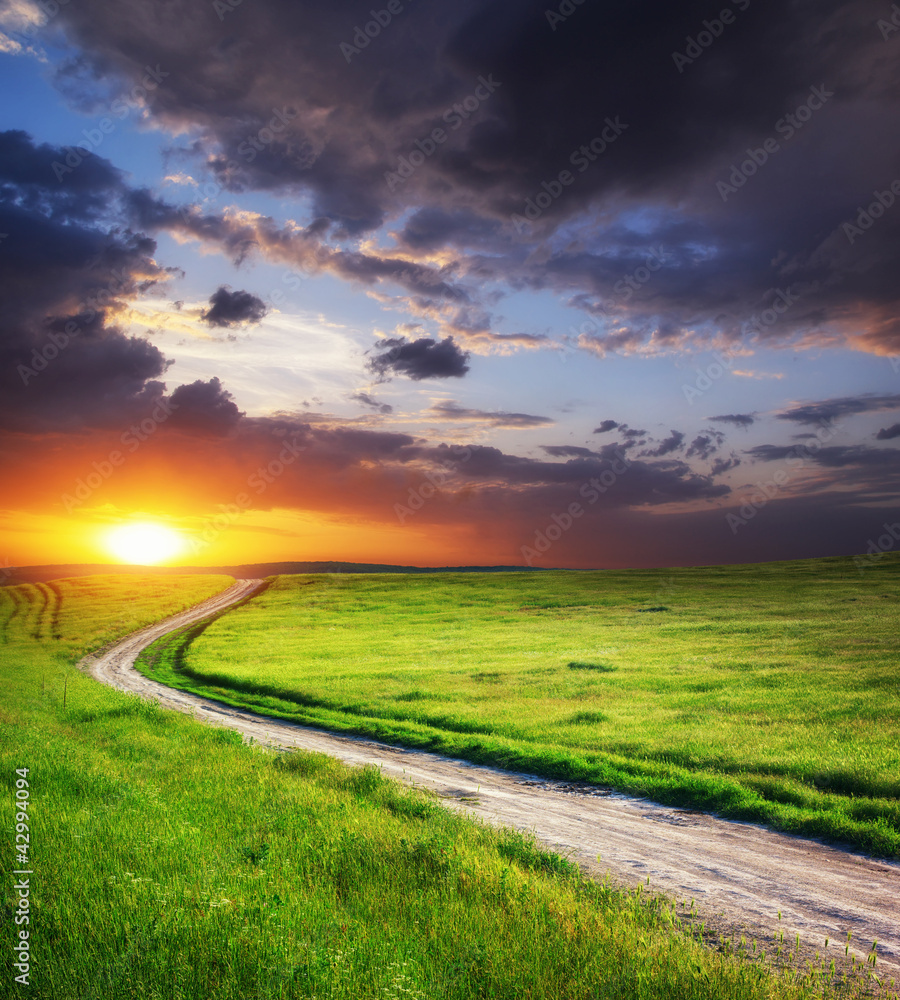 Obraz premium Road lane and deep blue sky