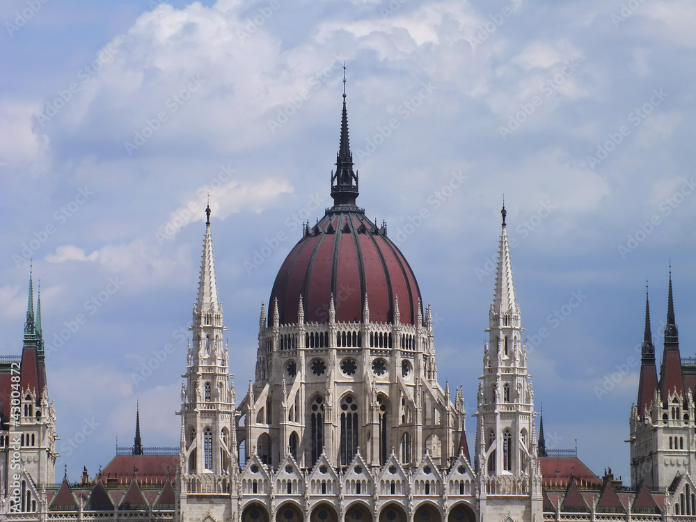 Fototapeta premium Hungarian parlamant at daytime