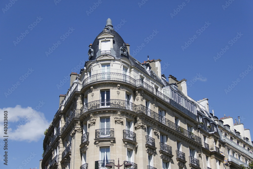 Fototapeta premium Immeuble du quartier de Passy à Paris