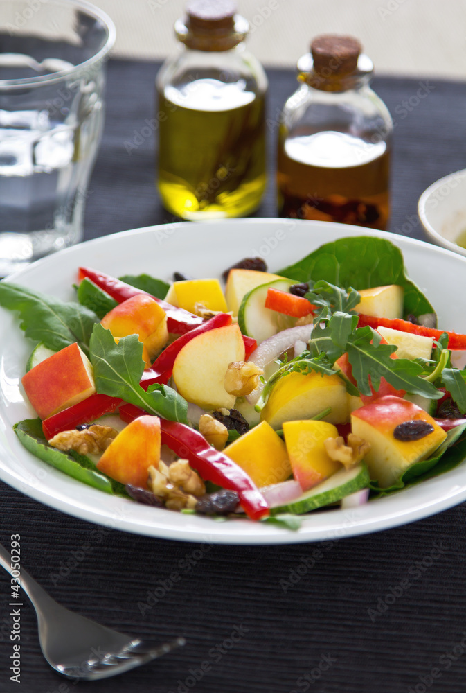 Apple,rocket and walnut salad