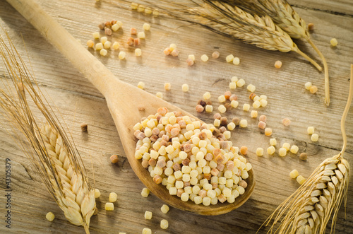 Durum wheat semolina, fregola cruda, typical sardinian pasta