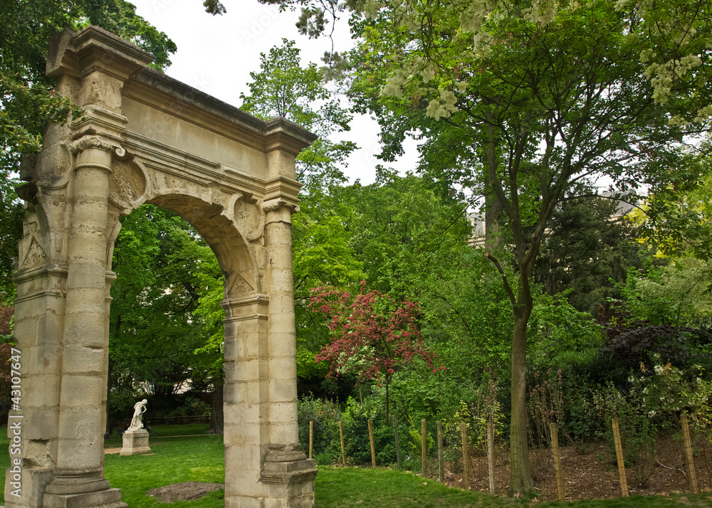The Parc Monceau The Parc Monceau