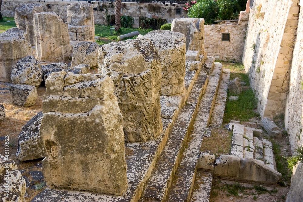 Ingresso tempio di Apollo in Ortigia