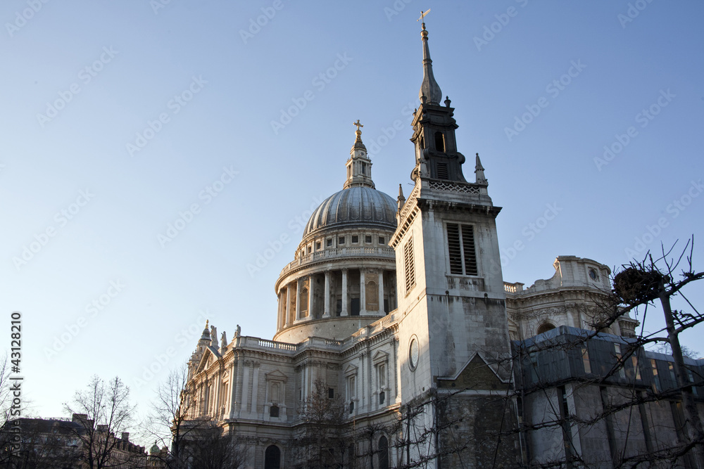 saint paul cathedral in london