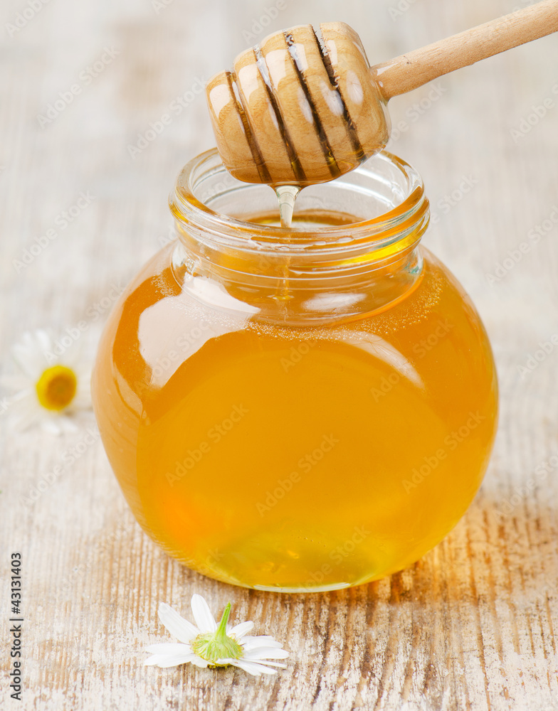honey in glass jars honey in glass jars