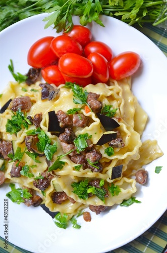 pasta melanzane e salsiccia photo